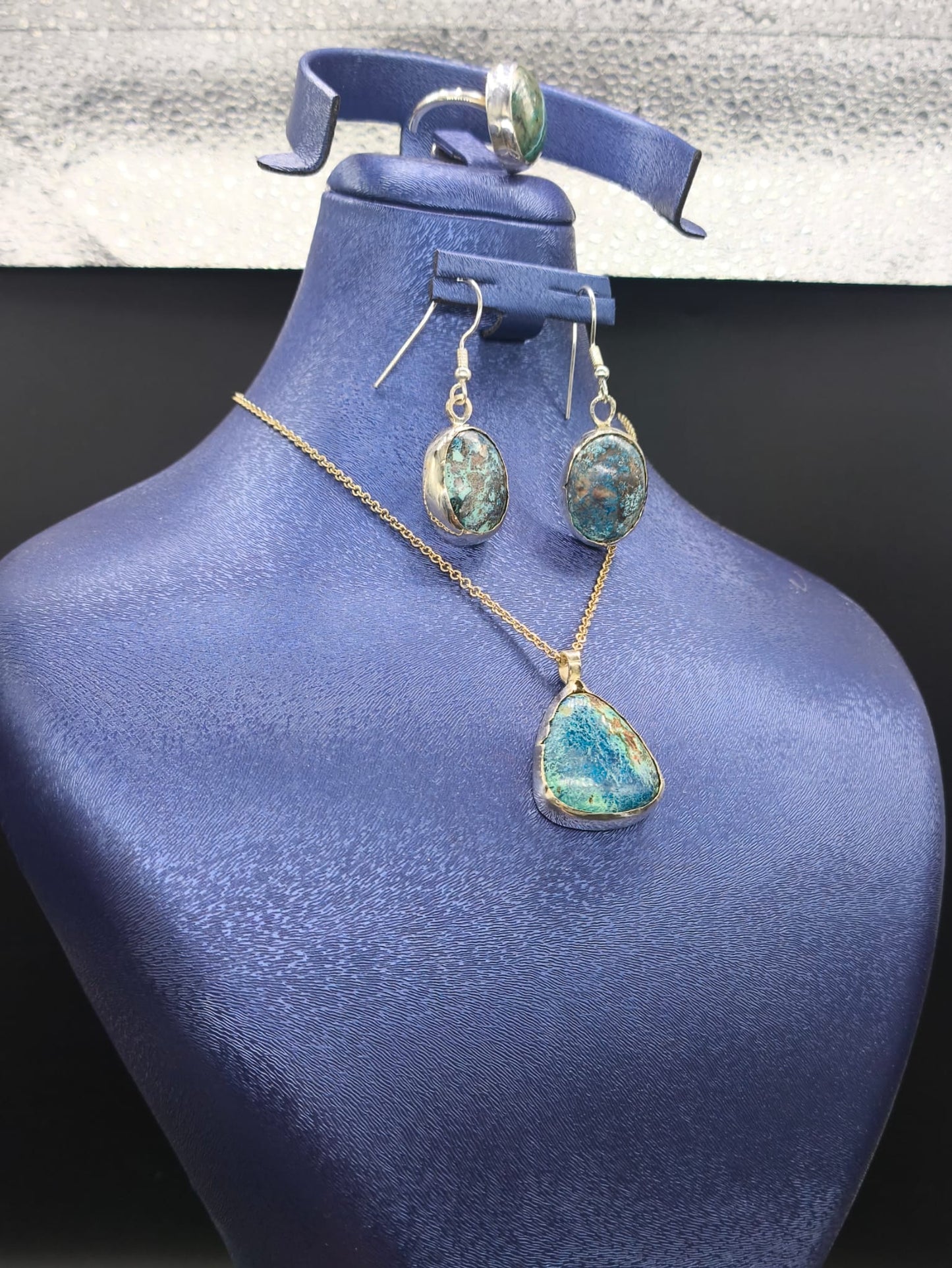 Krikozol Taşlı 3'lü Gümüş set