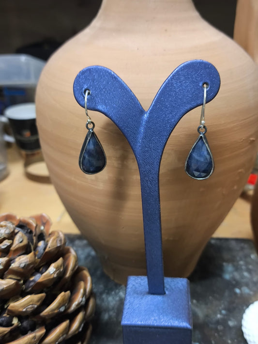 El Yapımı 925 Ayar Gümüş Safir Taşlı Küpe